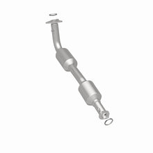 Load image into Gallery viewer, MagnaFlow Direct Fit Catalytic Converter 07-09 Toyota Tundra/Sequoia V8 4.7L - 5582626