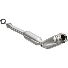 Load image into Gallery viewer, MagnaFlow 04-11 Lincoln Town Car V8 4.6L GAS California Catalytic Converter Direct Fit - 5411010