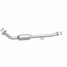 Load image into Gallery viewer, MagnaFlow Direct Fit Catalytic Converter OEM 2001-2004 Toyota Sequoia Underbody - 4551061