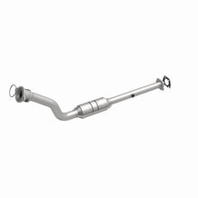 Load image into Gallery viewer, MagnaFlow Direct Fit Catalytic Converter 98-01 GM MidSize 3.1L - 51814