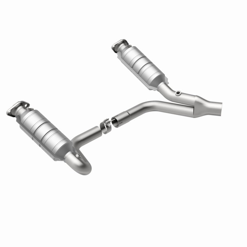 MagnaFlow Direct Fit Catalytic Converter Raider 2006 8 4.7L - 24398