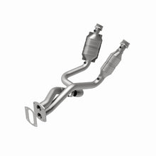 Load image into Gallery viewer, MagnaFlow Direct Fit Catalytic Converter 05-07 Ford F250/F350 5.4L - 49911