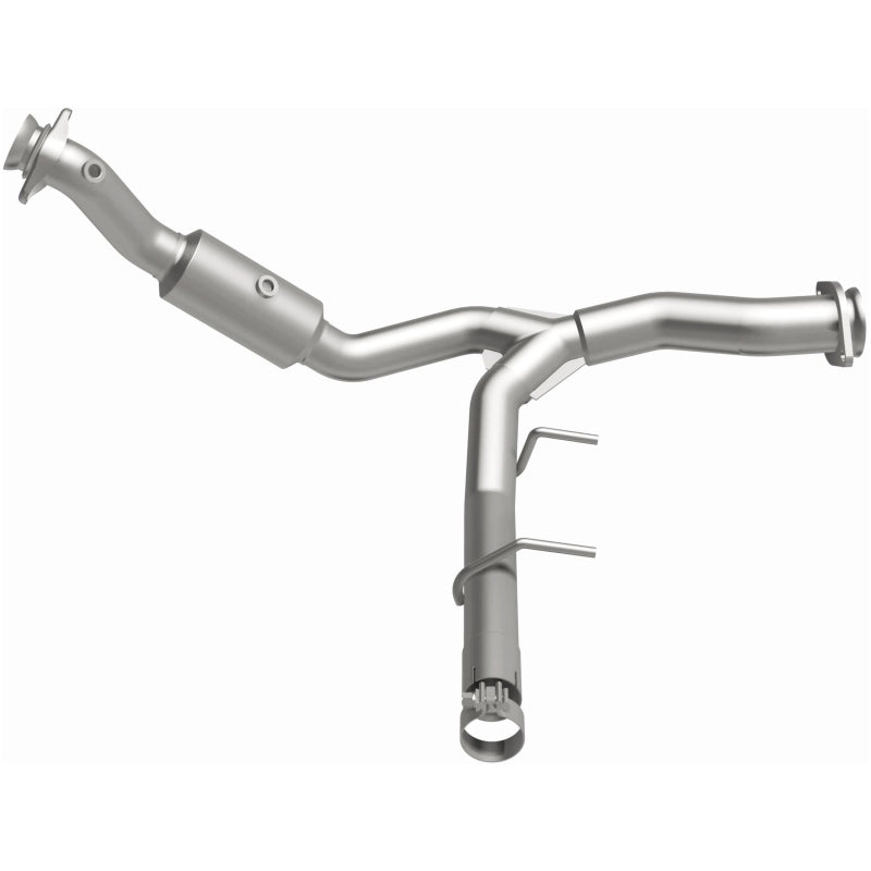 MagnaFlow Direct Fit Catalytic Converter 15-17 Ford Expedition V6 3.5 OEM Underbody - 21-528