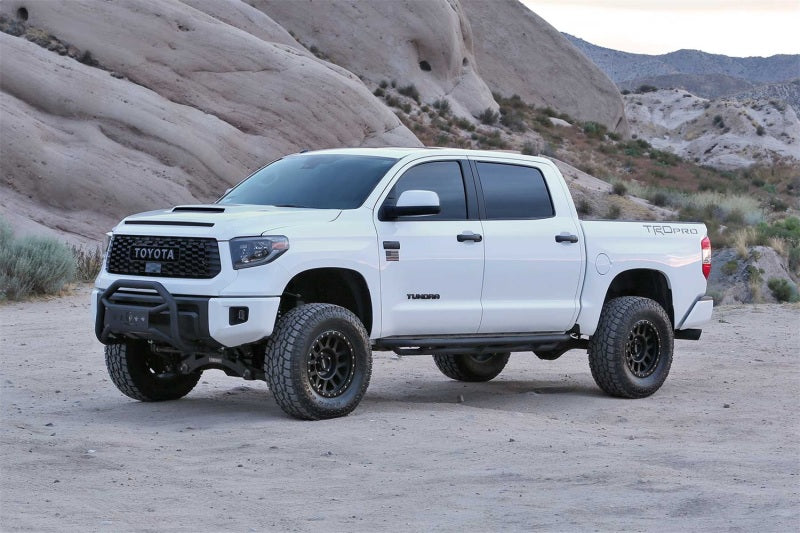 Fabtech 16-19 Toyota Tundra 4WD Trd Pro 4in Perf Sys w/Dlss 2.5 C/Os & Rr Dlss - K7077DL