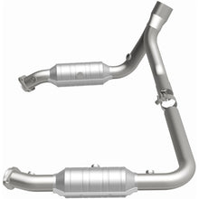 Load image into Gallery viewer, Magnaflow Conv DF 2007 Ram 1500 V8 5.7 OEM Underbody - 52451