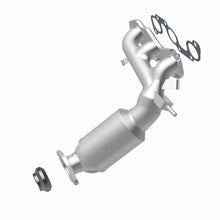Load image into Gallery viewer, MagnaFlow 2011 Toyota Sienna V6 3.5L Direct Fit Catalytic Converter - 52556