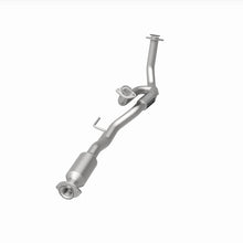 Load image into Gallery viewer, MagnaFlow Direct Fit Catalytic Converter 97-98 Toyota Avalon Camry 3 - 23880