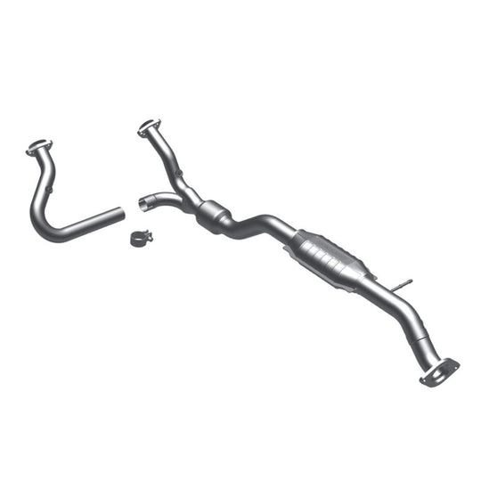 MagnaFlow Direct Fit Catalytic Converter 00-05 Blazer 4WD 4.3L - 93370