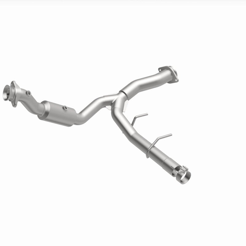 MagnaFlow Direct Fit Catalytic Converter 15-17 Ford Expedition V6 3.5 OEM Underbody - 21-528