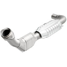 Load image into Gallery viewer, MagnaFlow Direct Fit Catalytic Converter 99-00 Ford Exped 4.6L - 51278