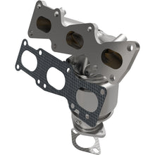 Load image into Gallery viewer, Magnaflow 07-10 Kia Sedona 3.8L California Grade CARB Compliant DF Manifold Catalytic Converter - 5582855