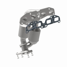Load image into Gallery viewer, MagnaFlow OEM Grade 07-12 Nissan Sentra L4-2.5LGAS Direct Fit Federal Catalytic Converter - 51591
