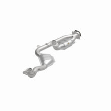 Load image into Gallery viewer, MagnaFlow Direct Fit Catalytic Converter 99-01 Continental 4.6L 50S - 441113