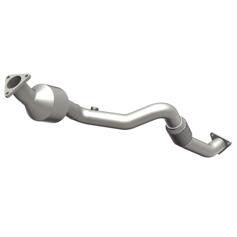 MagnaFlow Direct Fit Catalytic Converter 07 VW Touareg 3.6L Front close - 51943
