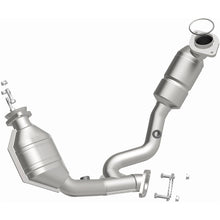 Load image into Gallery viewer, MagnaFlow Direct Fit Catalytic Converter 00-03 Ford Taurus 3.0L - 51466