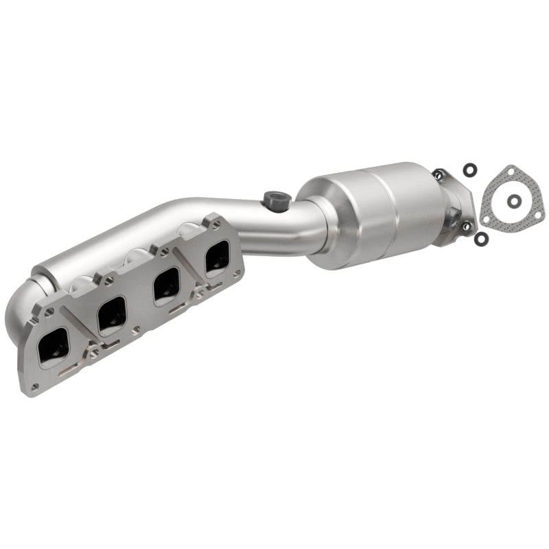 MagnaFlow Direct Fit Catalytic Converter 02-04 VW Passat 4.0L - 51213