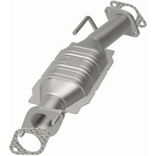 Load image into Gallery viewer, MagnaFlow Direct Fit Catalytic Converter 09-11 GMC Acadia 3.6L - 51579