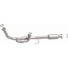 Load image into Gallery viewer, MagnaFlow Direct Fit Catalytic Converter California Grade CARB Compliant 95-97 Toyota Avalon - 4481892