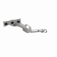 Load image into Gallery viewer, MagnaFlow Direct Fit Catalytic Converter BMW 5 06-07 Front OEM - 49774