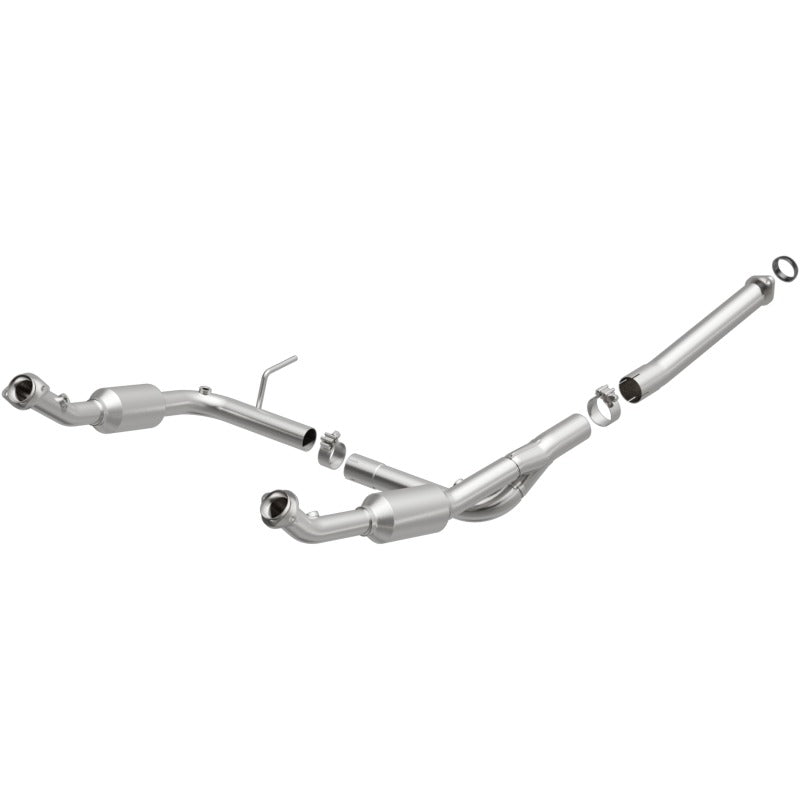 MagnaFlow Direct Fit Catalytic Converter OEM 2004-2005 Ford Explorer/Mercury Mountaineer Underbody - 4551013