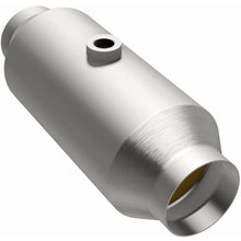 Load image into Gallery viewer, MagnaFlow Universal Catalytic Converter 2.5in CA Spun Mid-Bed - 4651356