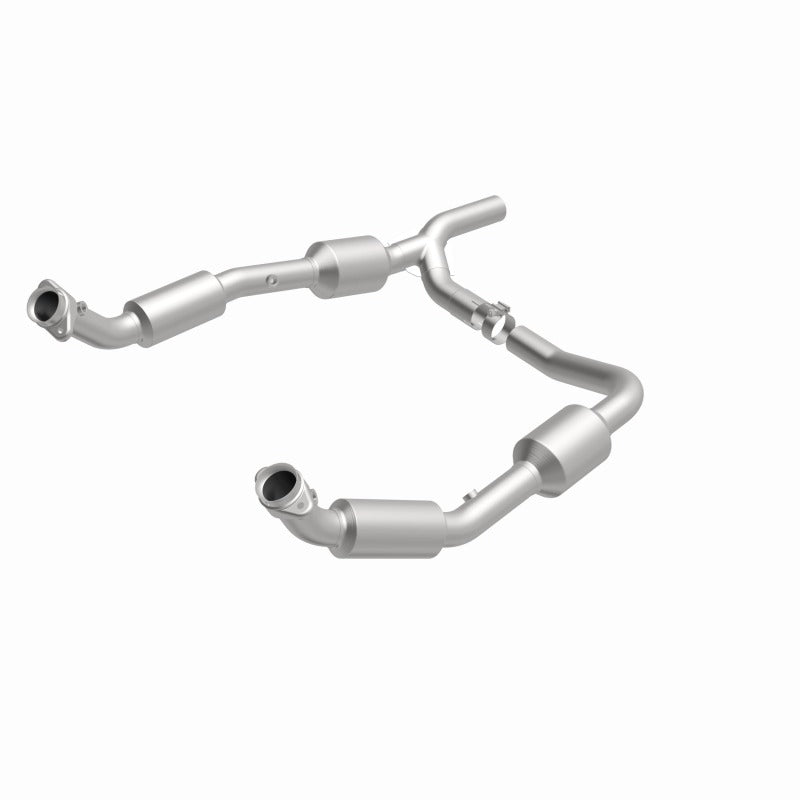 MagnaFlow Direct Fit Catalytic Converter OEM 07-08 Ford E-150 - 5582640