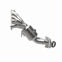 Load image into Gallery viewer, MagnaFlow OEM Grade 12-17 Toyota Prius C Federal / EPA Compliant Manifold Catalytic Converter - 52441