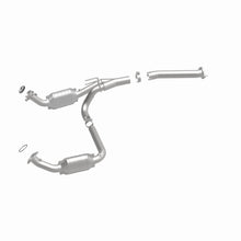Load image into Gallery viewer, MagnaFlow Direct Fit Catalytic Converter Chevy Express 4.3L/5.4L - 51092