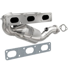 Load image into Gallery viewer, MagnaFlow Direct Fit Catalytic Converter BMW 5 99-00 Rear - 452466