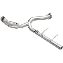 Load image into Gallery viewer, MagnaFlow 07-08 Ford Expedition 5.4L Direct Fit Converter - 5551500