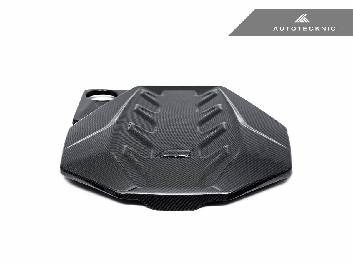 AutoTecknic Pre-Preg Carbon Engine Cover - BMW G90/ G99 M5