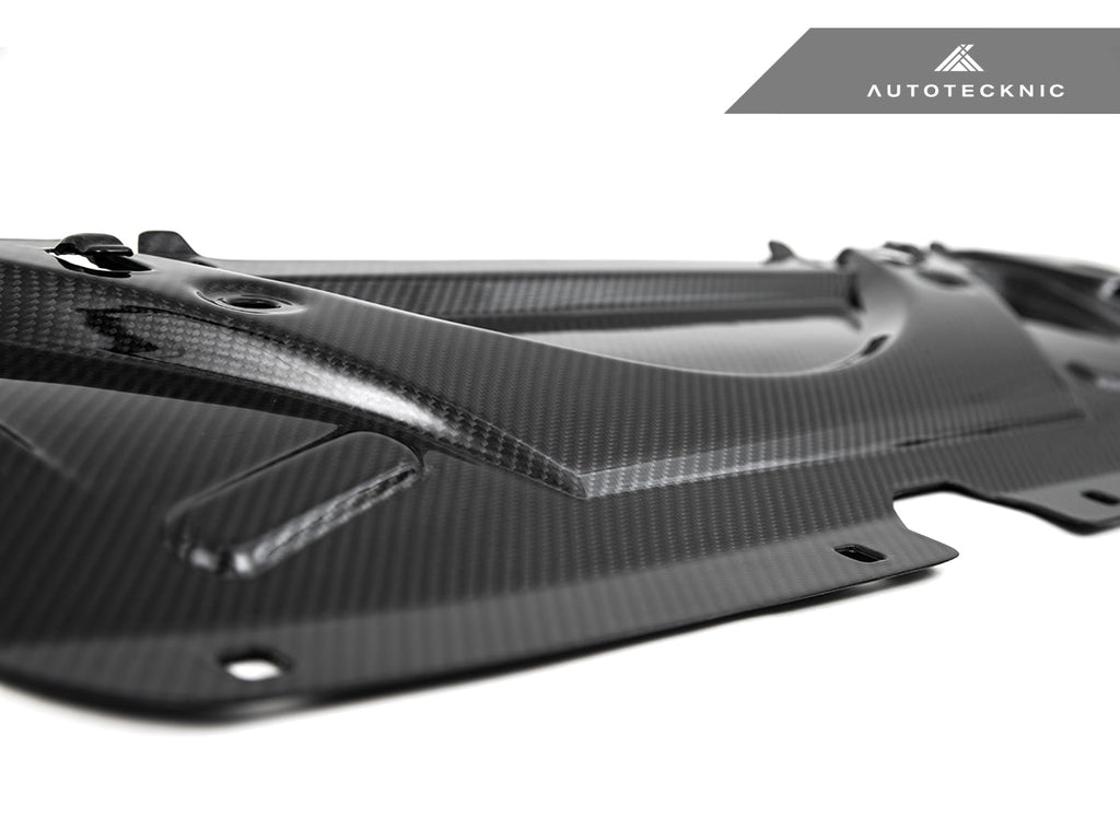 AutoTecknic Dry Carbon Fiber Crosslink Cooling Shroud - BMW G90/ G99 M5