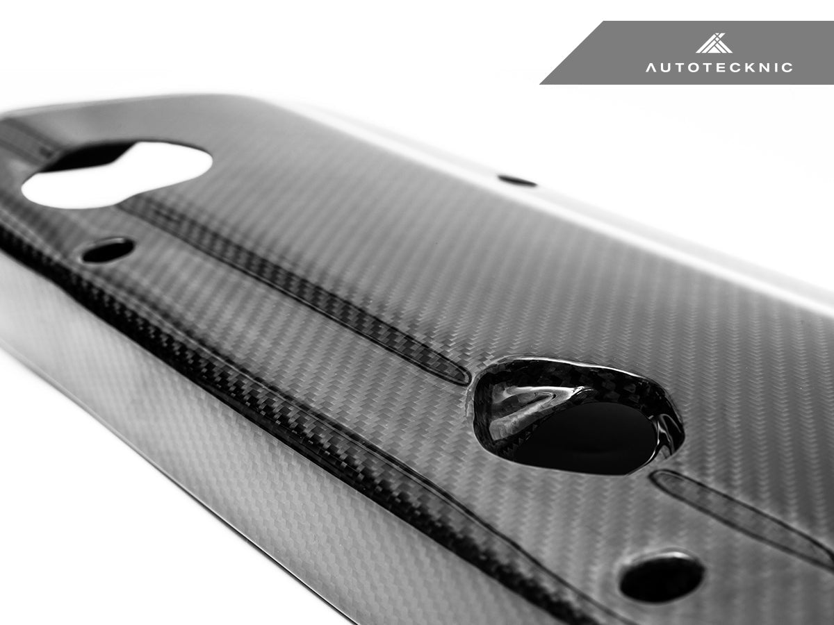 AutoTecknic Pre-Preg Carbon Engine Cover - BMW E46 M3