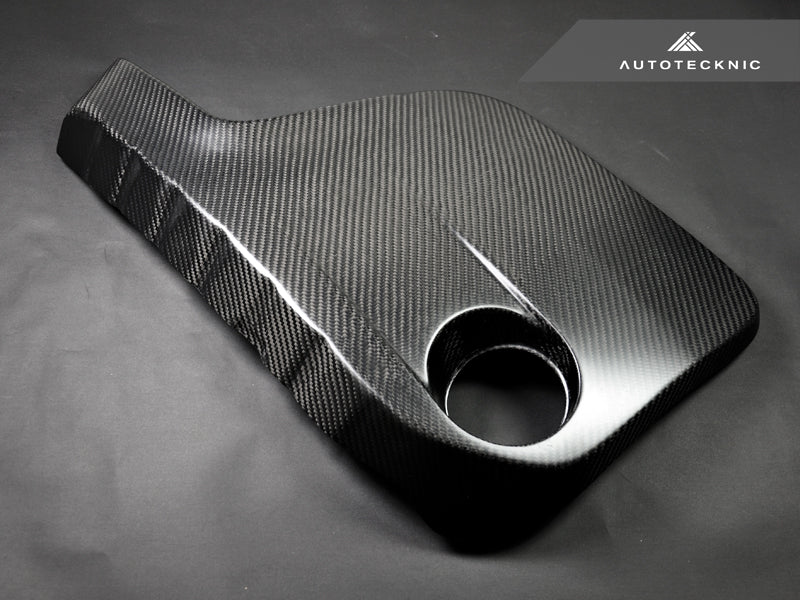AutoTecknic Vacuumed Carbon Fiber Engine Cover - BMW F80 M3 | F82 M4
