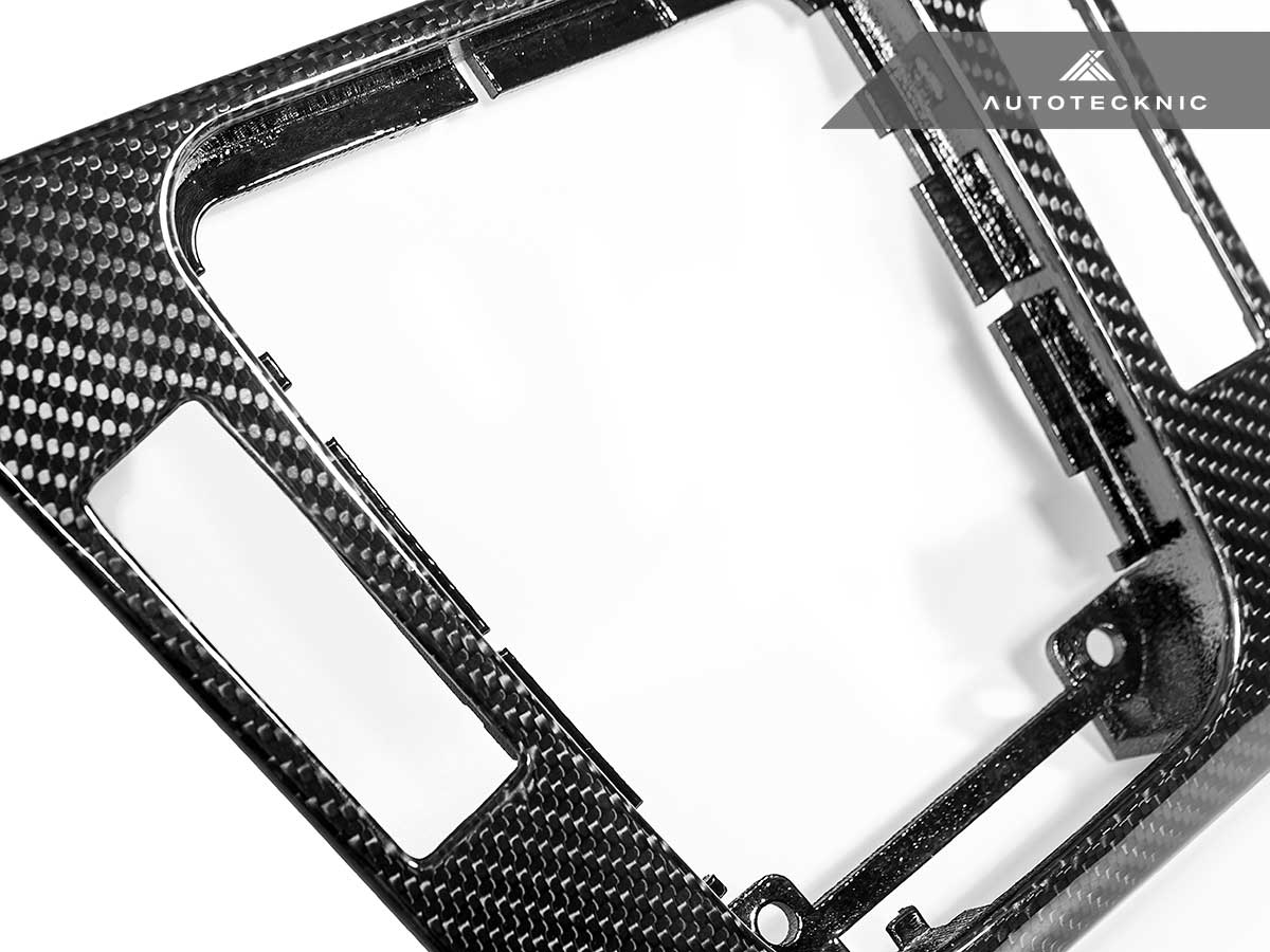 AutoTecknic Pre-Preg Carbon Fiber Center Console – BMW E46 M3 (Manual)