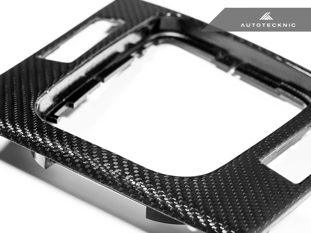 AutoTecknic Pre-Preg Carbon Fiber Center Console – BMW E46 M3 (Manual)