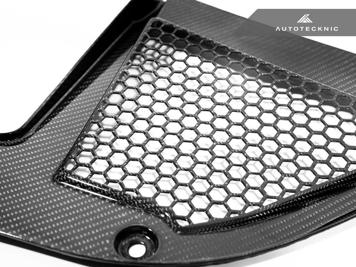 AutoTecknic Dry Carbon Engine Cowl Panel Trim Set - BMW G09 XM