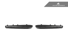 Load image into Gallery viewer, AutoTecknic Replacement Carbon Fiber Fender Gills - E70 X5M
