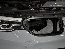 Load image into Gallery viewer, AutoTecknic Dry Carbon Fiber Intake Air Scoop Set - BMW F91/ F92/ F93 M8
