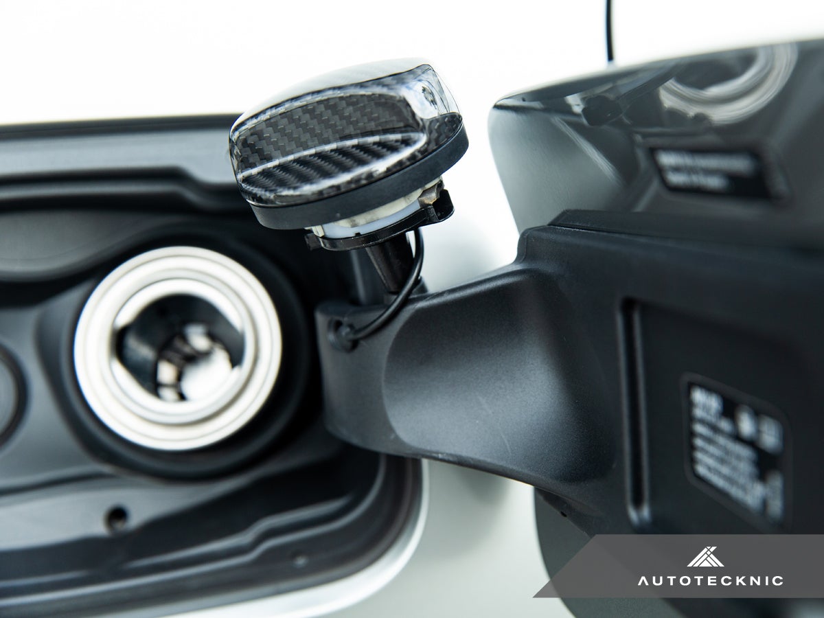 AutoTecknic Dry Carbon Competition Fuel Cap Cover - BMW G87 M2