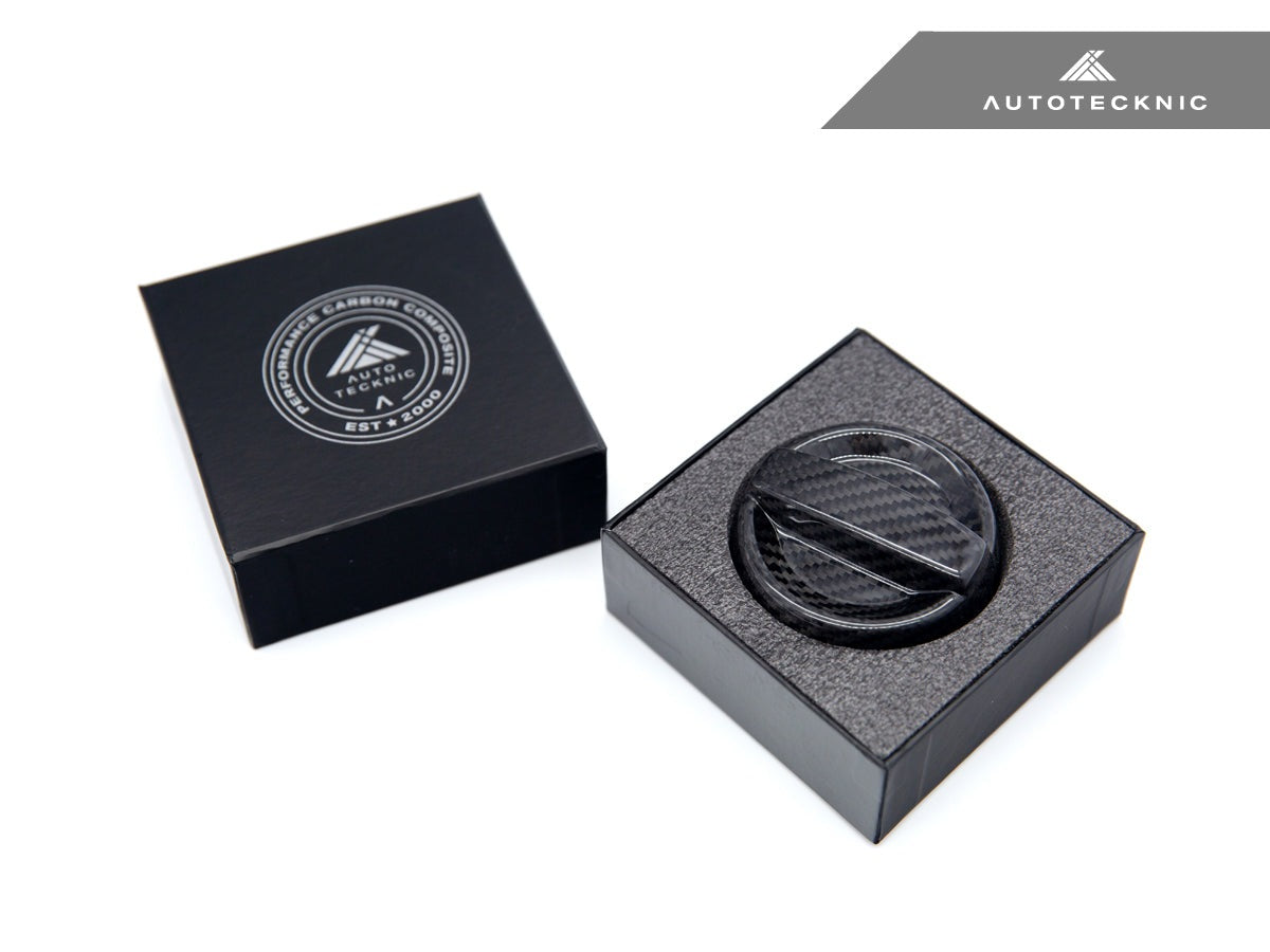 AutoTecknic Dry Carbon Competition Oil Cap Cover - BMW E65/ E66 7-Series