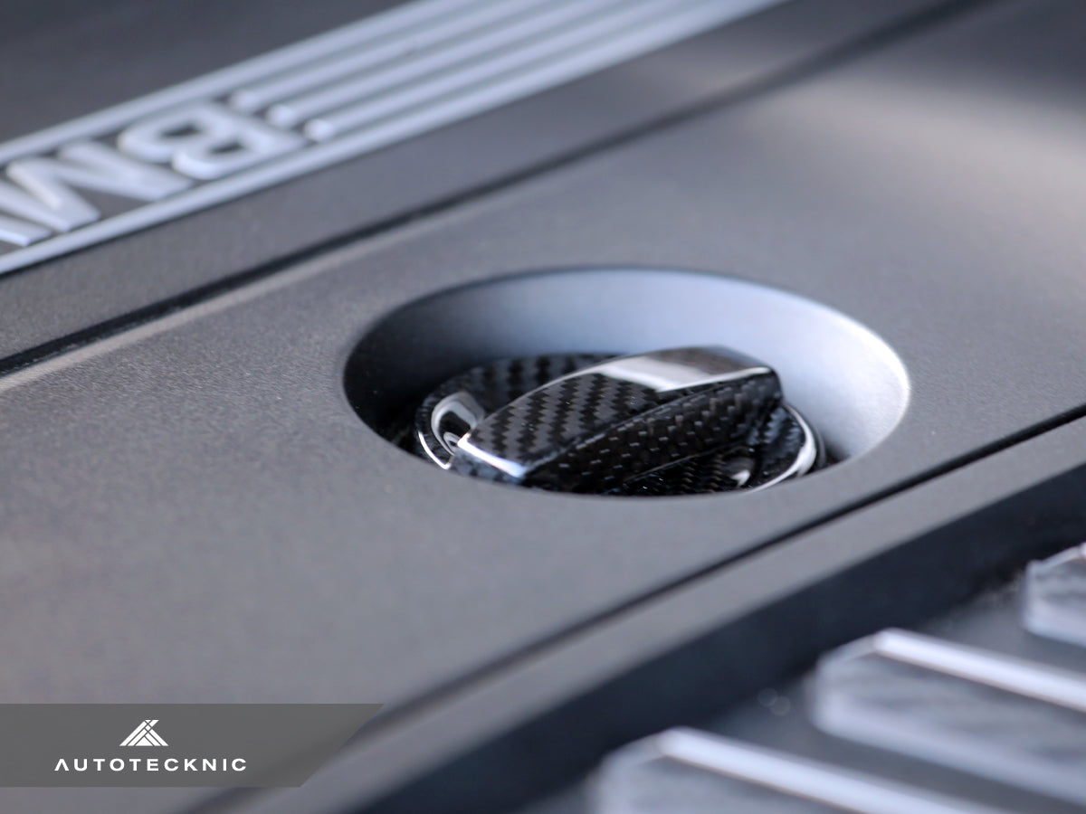 AutoTecknic Dry Carbon Competition Oil Cap Cover - BMW G32 6-Series GT