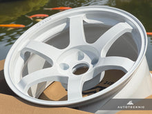 Load image into Gallery viewer, Volk Racing TE37 Saga SL 18x9.5 5x114.3 +22 Dash White (Set of 4)