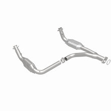 Load image into Gallery viewer, MagnaFlow DF Cat Conv 07-09 Chevrolet/GMC Silverado/Sierra 2500 HD 6.0L Y-Pipe Assy excludes Classic - 49644
