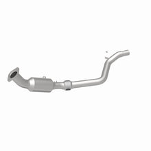 Load image into Gallery viewer, MagnaFlow DF Catalytic Conv 05-07 Chrysler 300 D/S / 06-07 Dodge Charger D/S / 05-07 Magnum D/S - 26201
