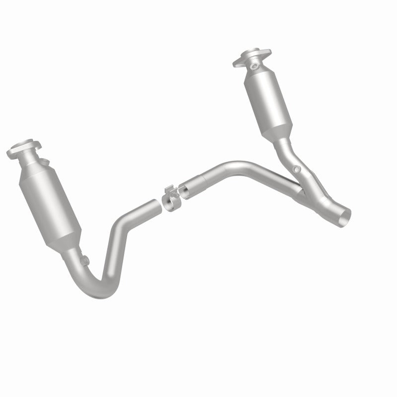 MagnaFlow Direct Fit Catalytic Converter California Grade 07-08 Dodge Durango 3.7L - 5551832