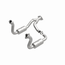 Load image into Gallery viewer, MagnaFlow DF Cat Conv 08-10 Ford F-250/F-250 SD/F-350/F-350 SD 5.4L/6.8L/F-450 SD 6.8L Y-Pipe Assy - 51760