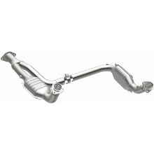 Load image into Gallery viewer, MagnaFlow Direct Fit Catalytic Converter 00-01Tahoe/Yukon V8 5.7L - 93603