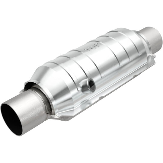 MagnaFlow Universal Catalytic Converter 2.25 OEM Angled O2 - 52325