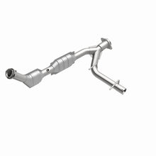 Load image into Gallery viewer, MagnaFlow Direct Fit Catalytic Converter 03-04 Exped Passenger Side 4.6L - 458022